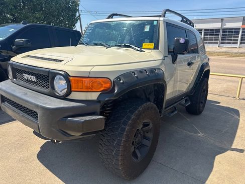 Used 2008 Toyota FJ Cruiser 4WD image 1