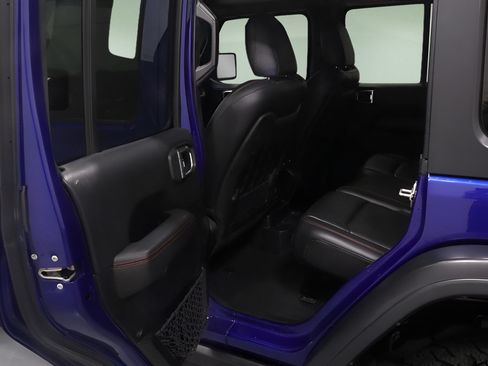 Certified 2018 Jeep Wrangler Unlimited Rubicon AWD/4WD image 9