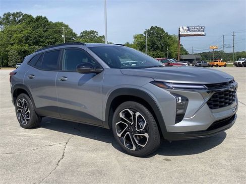 New 2025 Chevrolet Trax RS w/ Driver Confidence Package image 8