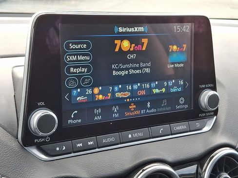 Used 2025 Nissan Sentra SV FWD image 17