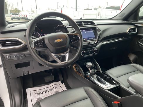 Used 2021 Chevrolet TrailBlazer ACTIV w/ Technology Package image 35