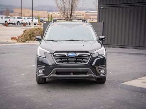 Used 2022 Subaru Forester Limited image 2