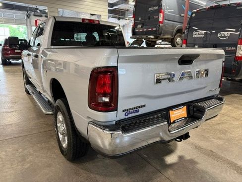 Certified 2026 RAM 2500 Big Horn AWD/4WD image 28