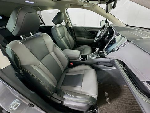 Used 2025 Subaru Outback Onyx Edition AWD/4WD image 29