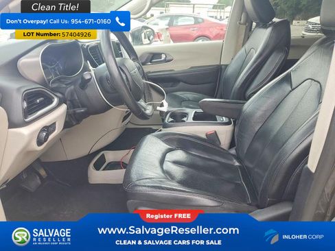 Used 2022 Chrysler Pacifica Touring-L FWD image 9