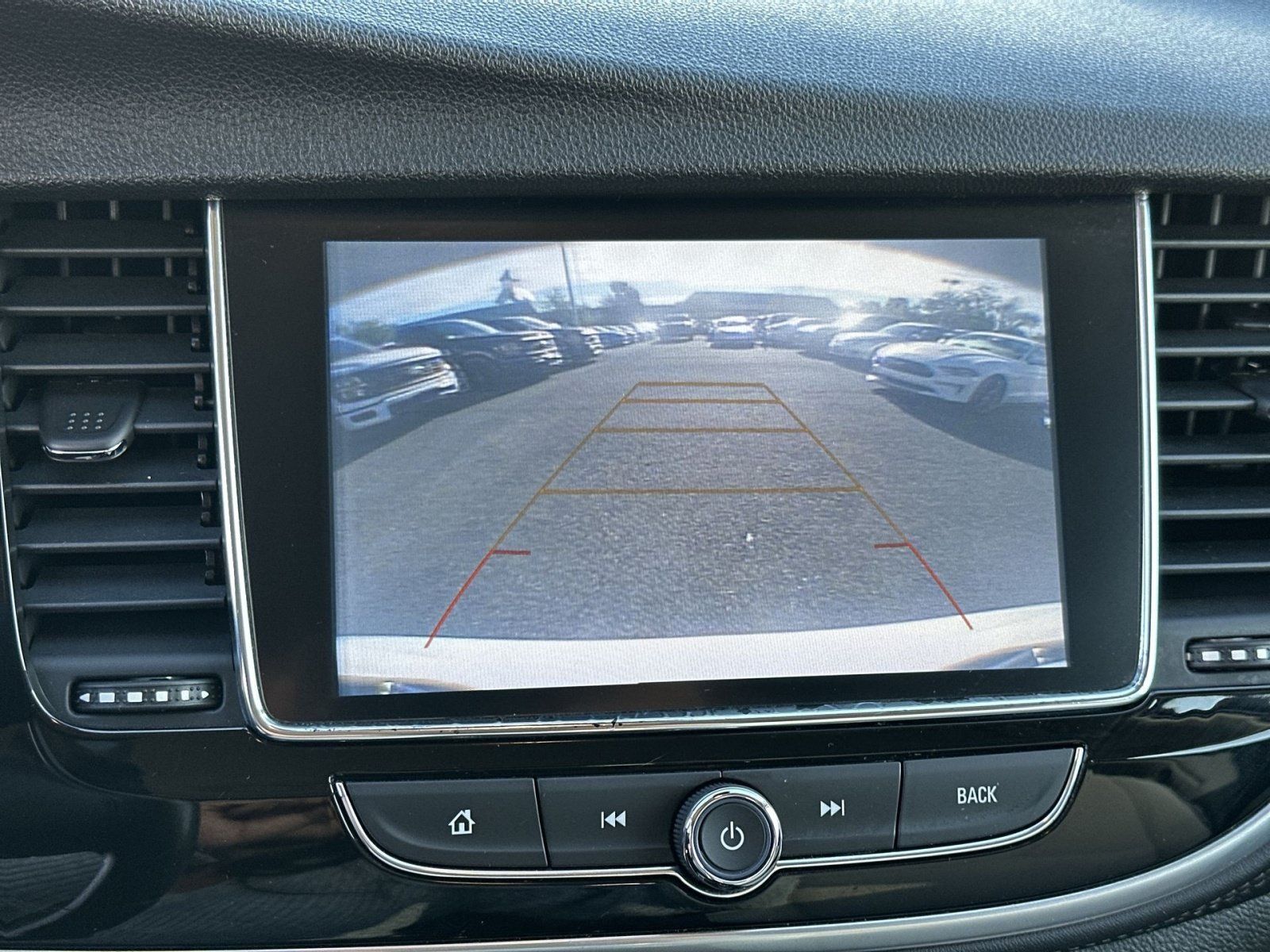 Used 2020 Buick Encore Preferred w/ Safety Package FWD image 20