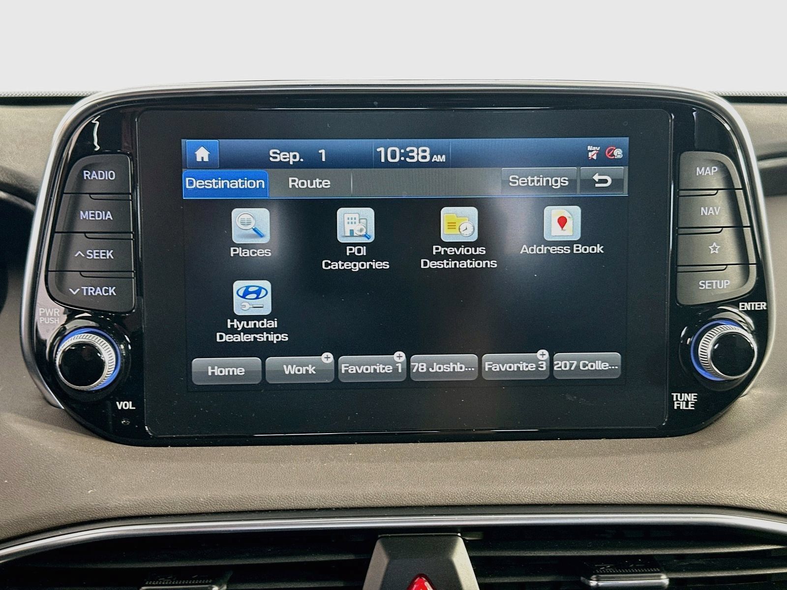 Used 2020 Hyundai Santa Fe Limited w/ Cargo Package FWD image 13