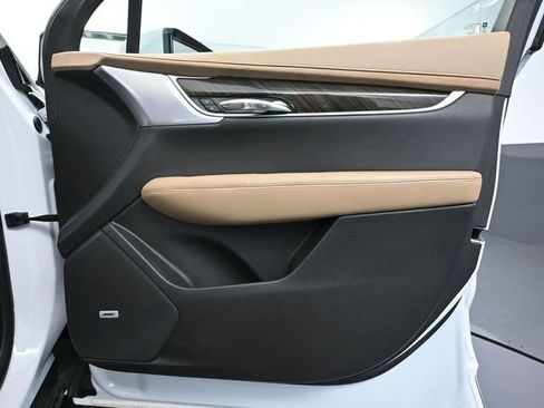 Used 2024 Cadillac XT6 Sport w/ Platinum Package image 54