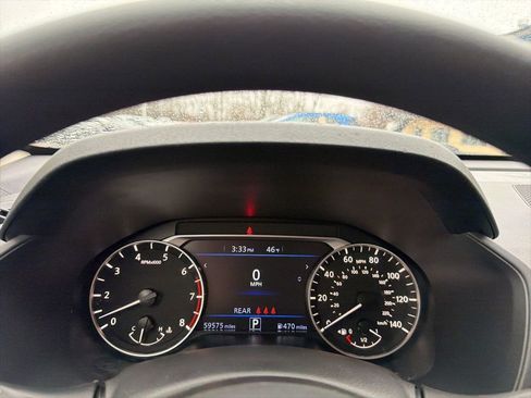 Used 2025 Nissan Altima 2.5 SV image 19