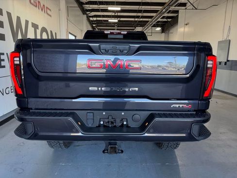 Used 2024 GMC Sierra 2500 AT4 w/ AT4 Premium Plus Package image 20