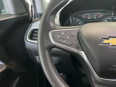 Used 2019 Chevrolet Equinox LS FWD image 6