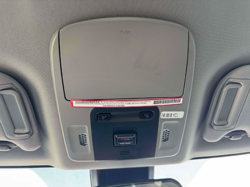 Used 2019 Toyota Camry LE FWD image 32