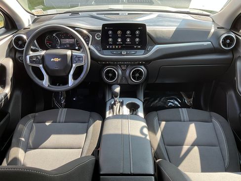 Used 2025 Chevrolet Blazer LT image 13