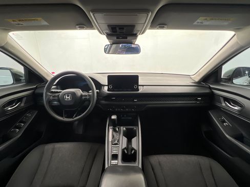 Used 2025 Honda Accord SE image 10