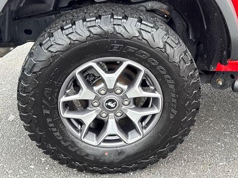 Used 2022 Ford Bronco Badlands image 10