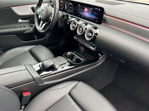 Used 2021 Mercedes-Benz CLA 250 image 15