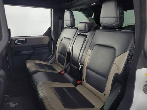 Used 2024 Ford Bronco Wildtrak image 17
