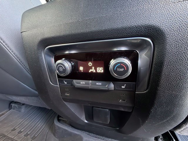 Used 2025 GMC Yukon Elevation RWD image 30
