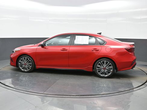 Used 2023 Kia Forte GT image 3