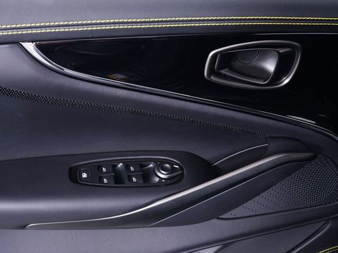 New 2026 Aston Martin DBX 707 image 18