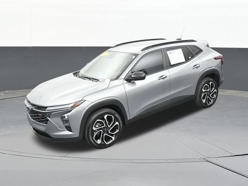 Used 2025 Chevrolet Trax RS w/ Driver Confidence Package FWD image 64