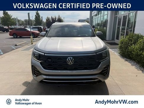 Used 2024 Volkswagen Atlas Cross Sport SEL R-Line AWD/4WD image 2