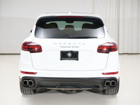 Used 2017 Porsche Cayenne Turbo AWD image 23