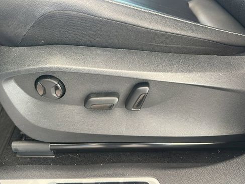 Certified 2024 Volkswagen Tiguan SE R-Line FWD image 15
