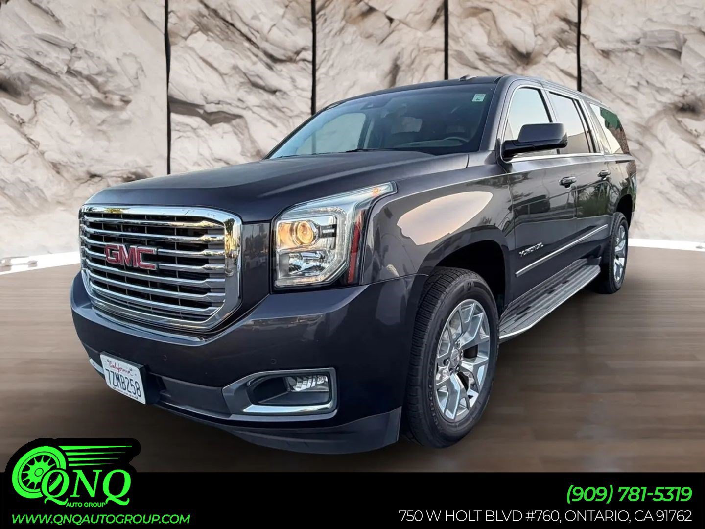 Used 2017 GMC Yukon XL SLT w/ Open Road Package AWD/4WD image 1