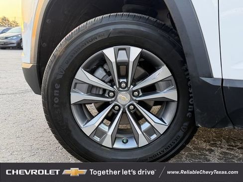 Used 2025 Chevrolet Equinox LT FWD image 10