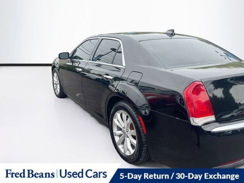 Used 2016 Chrysler 300 C AWD/4WD image 7