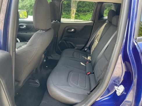 Used 2021 Jeep Renegade Latitude AWD/4WD image 20
