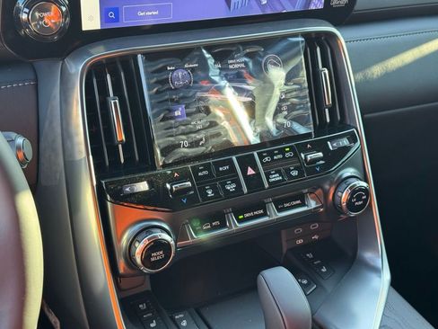 New 2025 Lexus LX 700h Luxury image 33