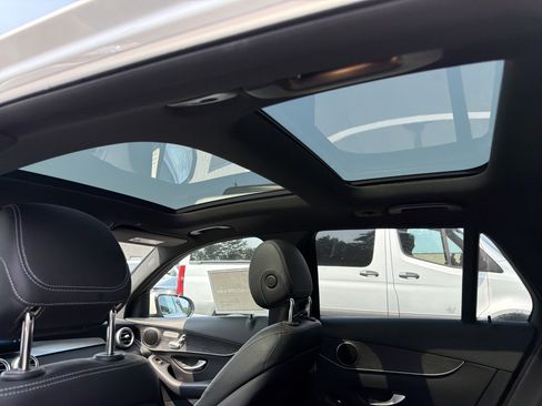 Certified 2021 Mercedes-Benz GLC 300 4MATIC image 25