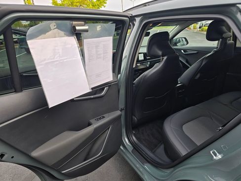 Certified 2023 Kia Niro Wind w/ Wind Preserve Package FWD image 9
