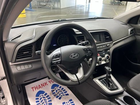 Used 2019 Hyundai Elantra SE w/ Cargo Package FWD image 19