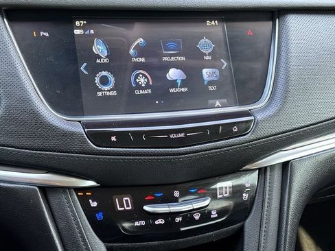 Used 2019 Cadillac XT5 Premium Luxury image 14