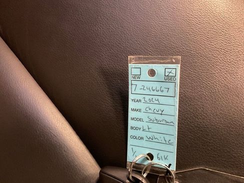 Used 2024 Chevrolet Suburban LT image 28