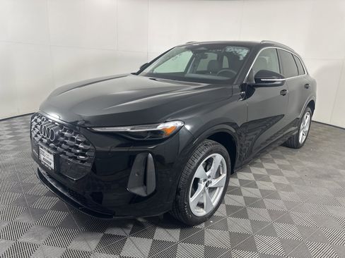 Used 2025 Audi Q5 Premium Plus w/ Premium Plus image 3