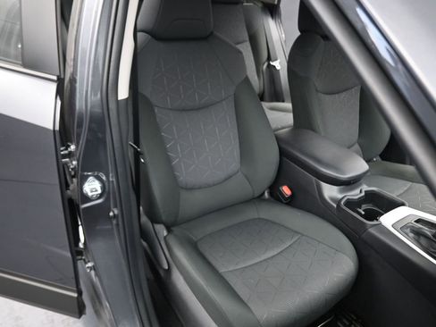 Used 2025 Toyota RAV4 XLE w/ Convenience Package image 12