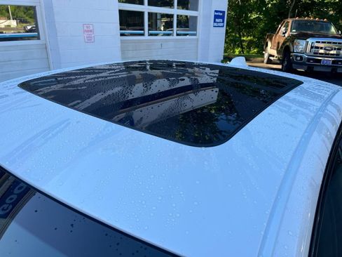 Used 2019 Volvo S60 T6 R-Design AWD/4WD image 31