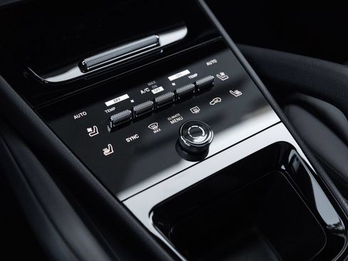 Certified 2026 Porsche Cayenne Coupe AWD/4WD image 27