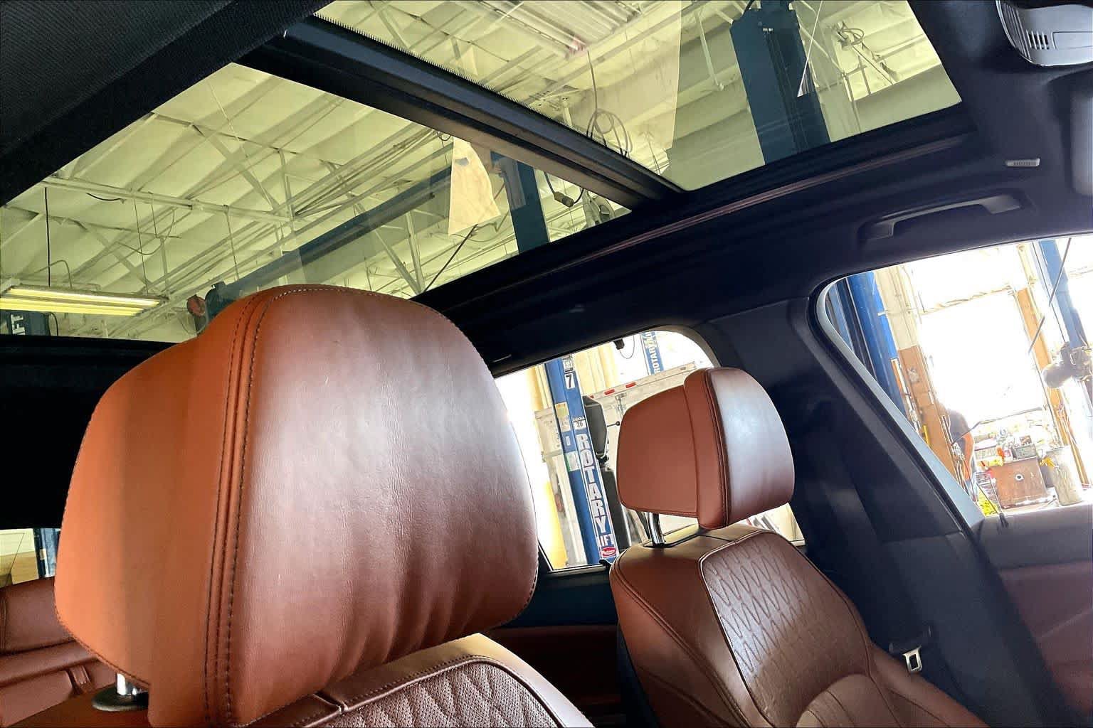 Used 2019 BMW X5 xDrive50i w/ M Sport Package AWD/4WD image 13