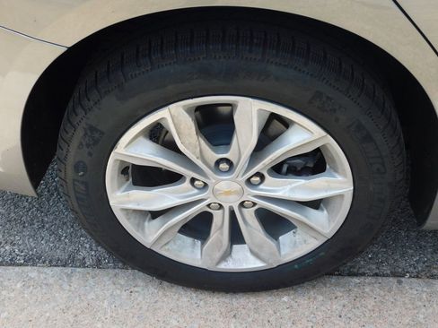 Used 2024 Chevrolet Malibu LT image 8