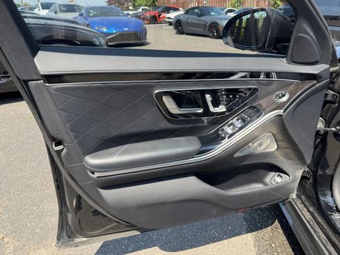 Used 2022 Mercedes-Benz S 500 S 500 4matic Sedan 4D image 9