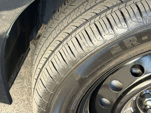 Used 2016 Toyota Corolla image 17