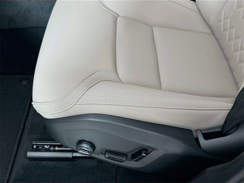 Used 2026 Volvo XC60 B5 Plus w/ Protection Package Premier image 9