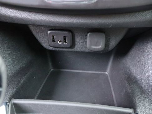 Used 2022 Chevrolet Traverse LS AWD/4WD image 22