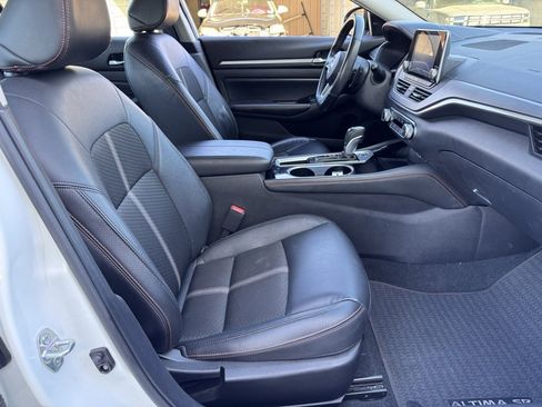 Used 2024 Nissan Altima 2.5 SR image 17