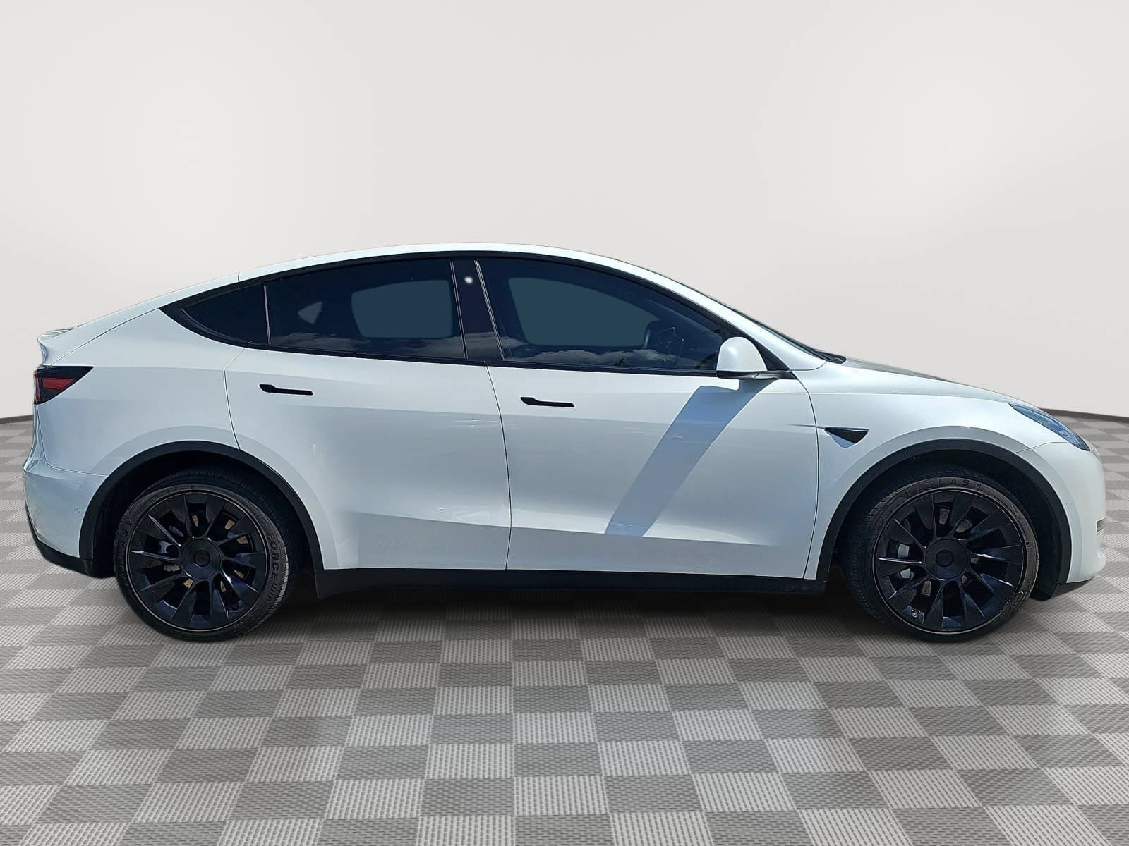 Used 2021 Tesla Model Y Long Range AWD/4WD image 9
